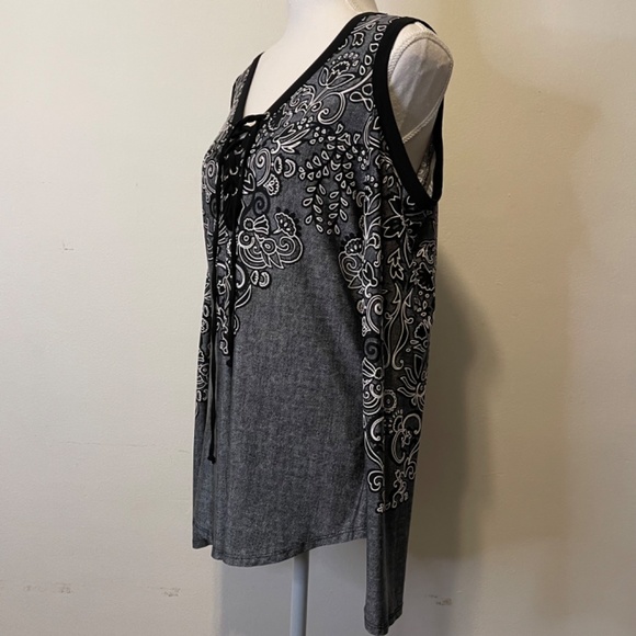 VENUS Lace Up Bodice ~ Cold Shoulder SEXY Top ~ Size Medium - Picture 3 of 6